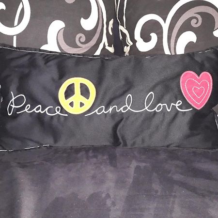 Peace & Love Zagreb Exteriör bild