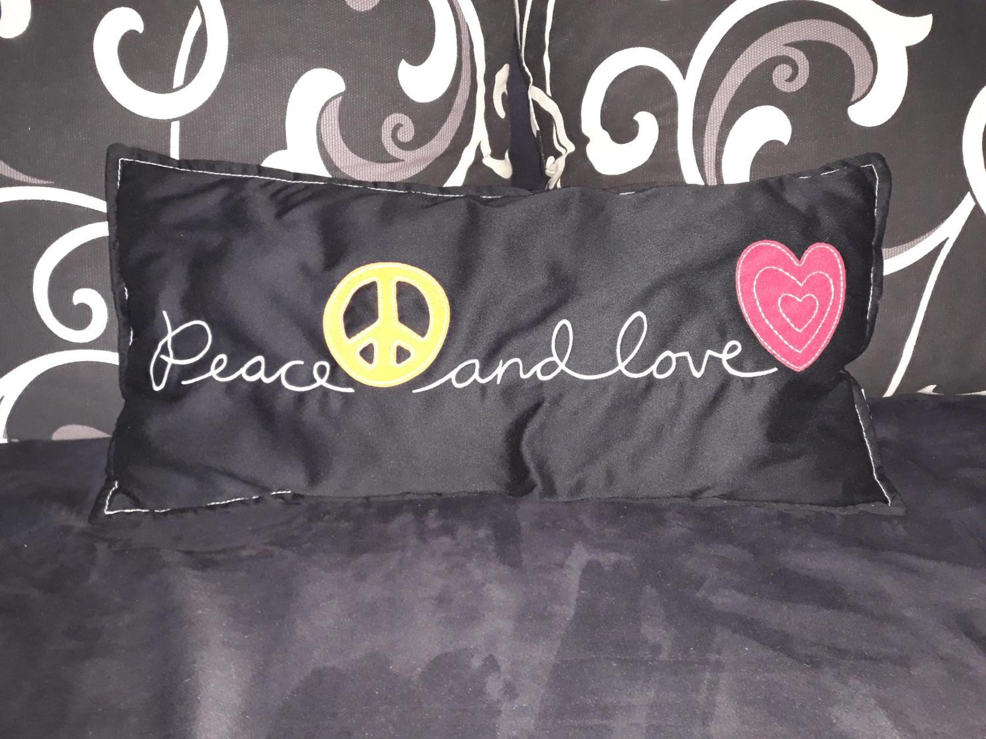 Peace & Love Zagreb Exteriör bild